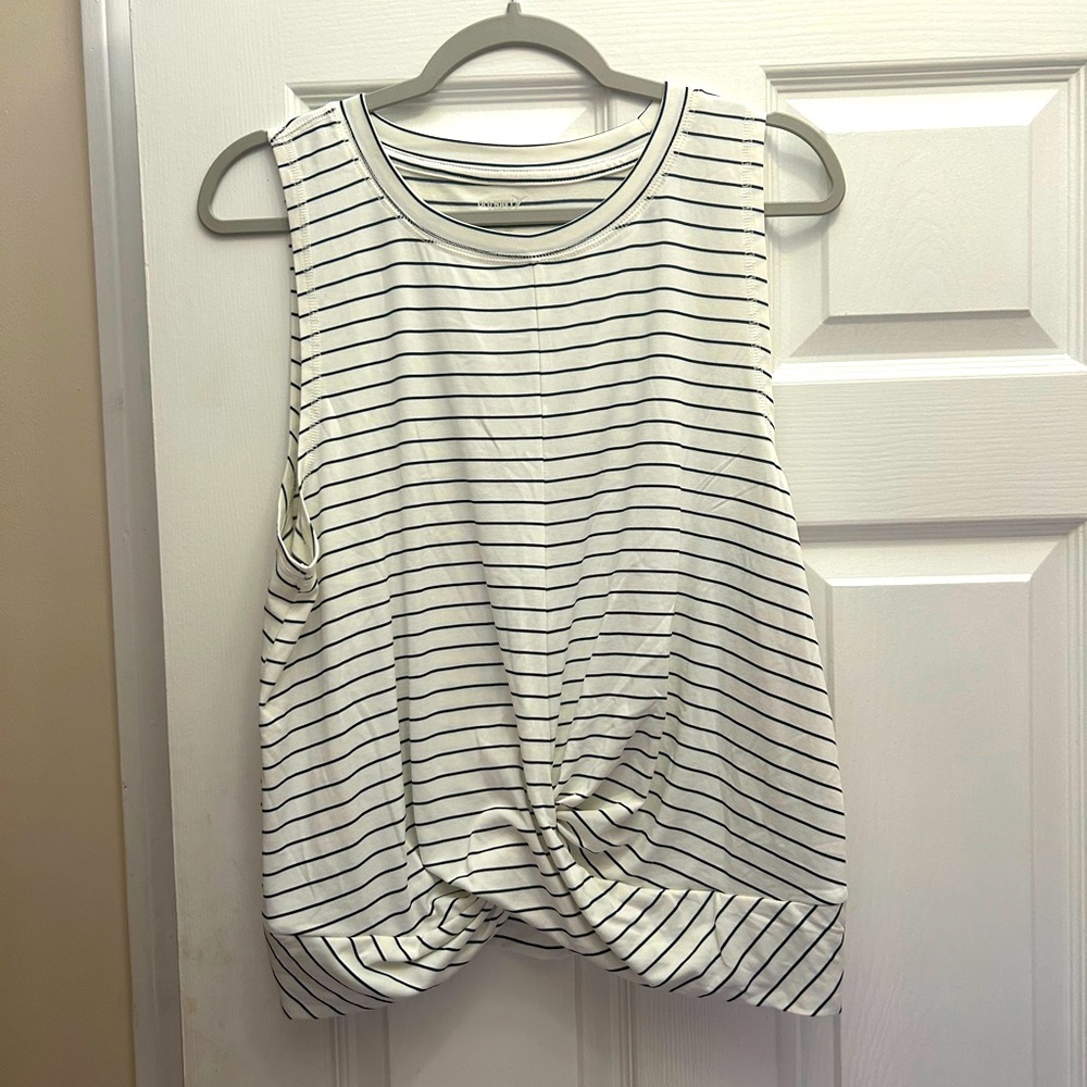 Old Navy Active Striped Top sz XL NWT